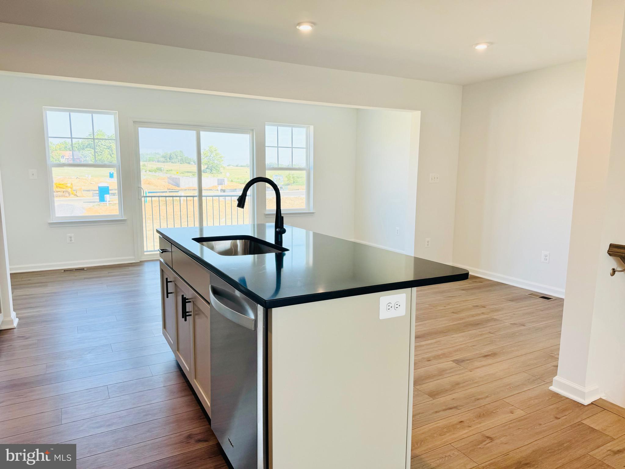 KING'S CROSSING - Residential Lease