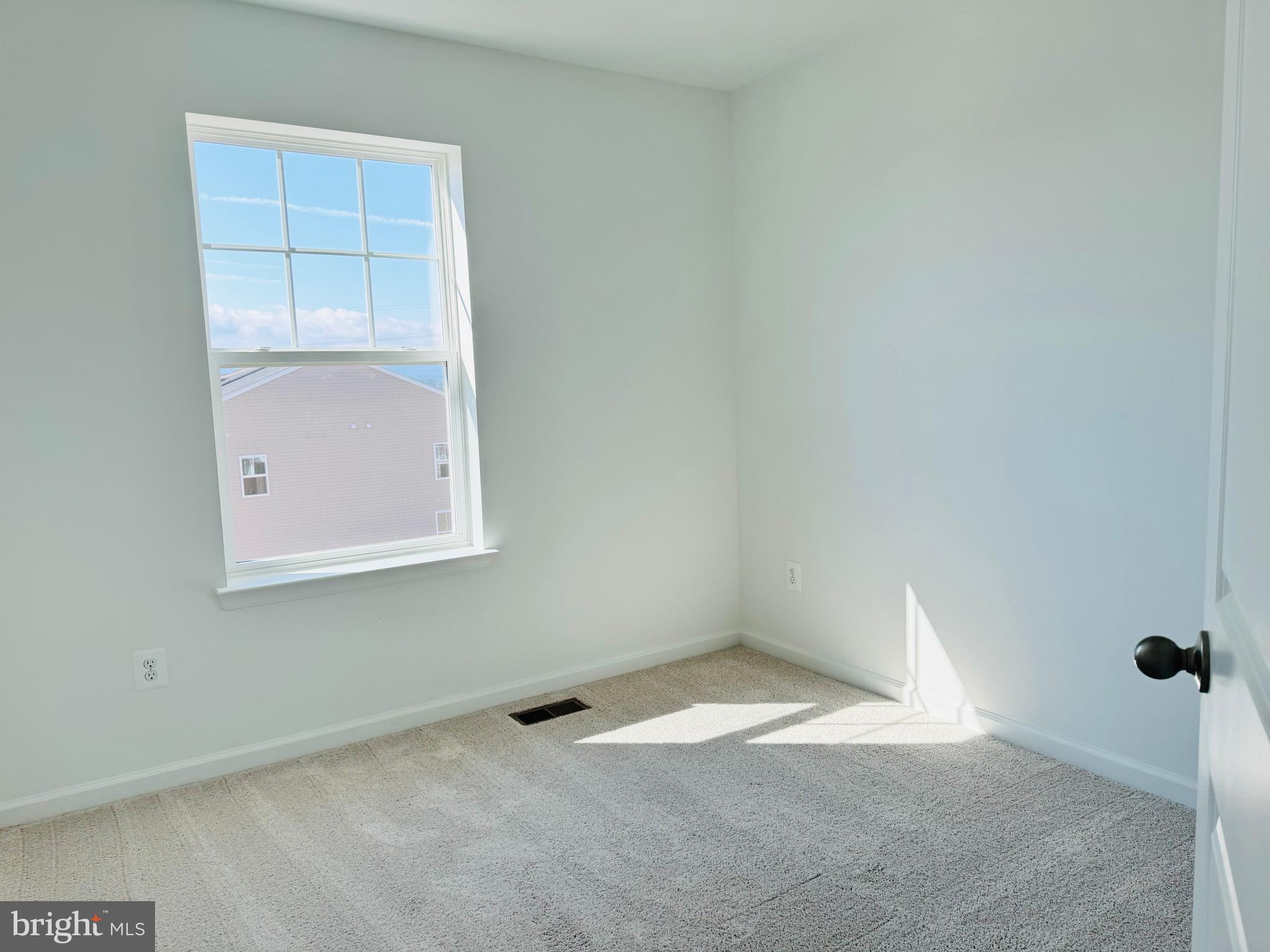 KING'S CROSSING - Residential Lease