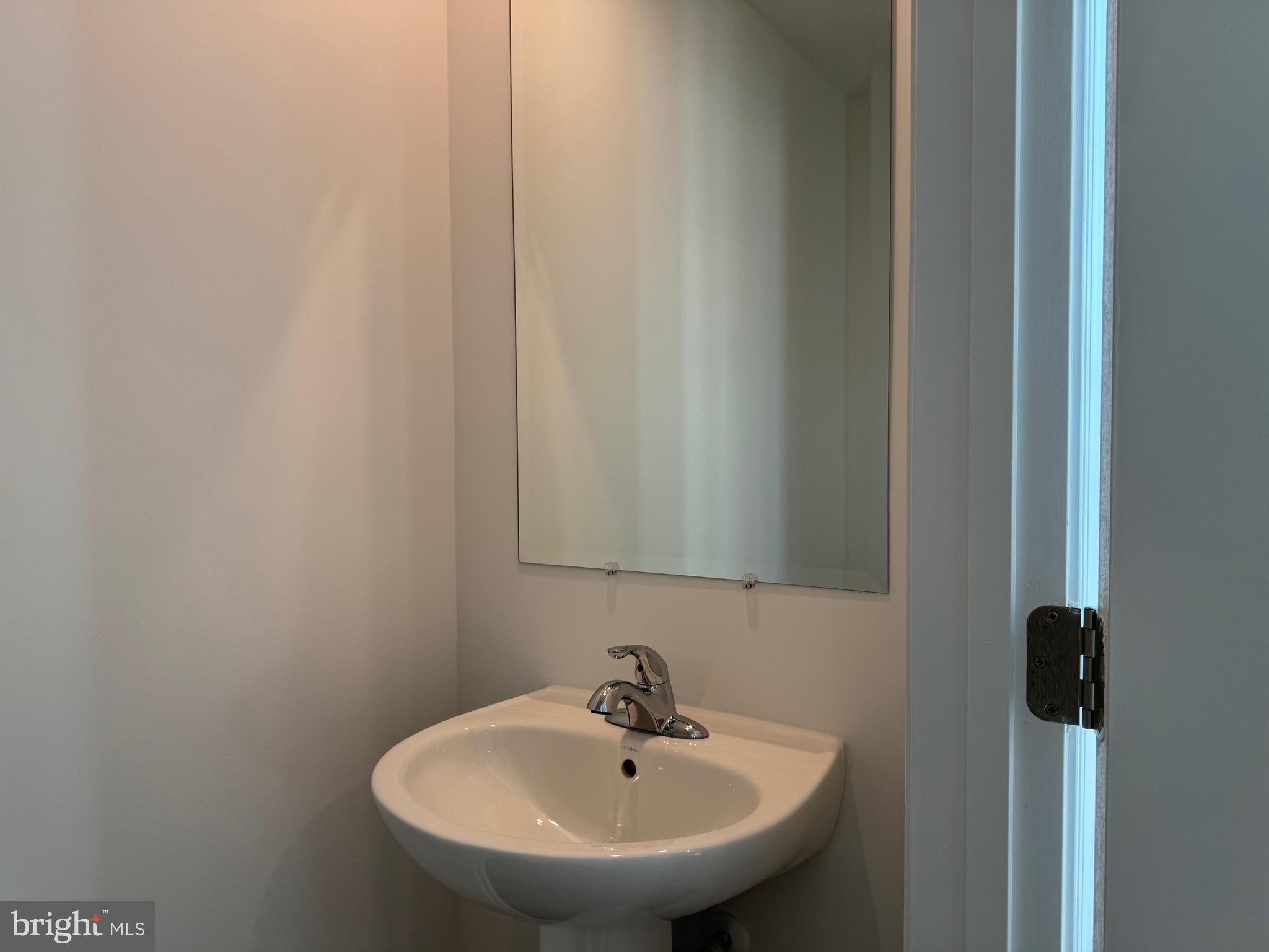 KING'S CROSSING - Residential Lease