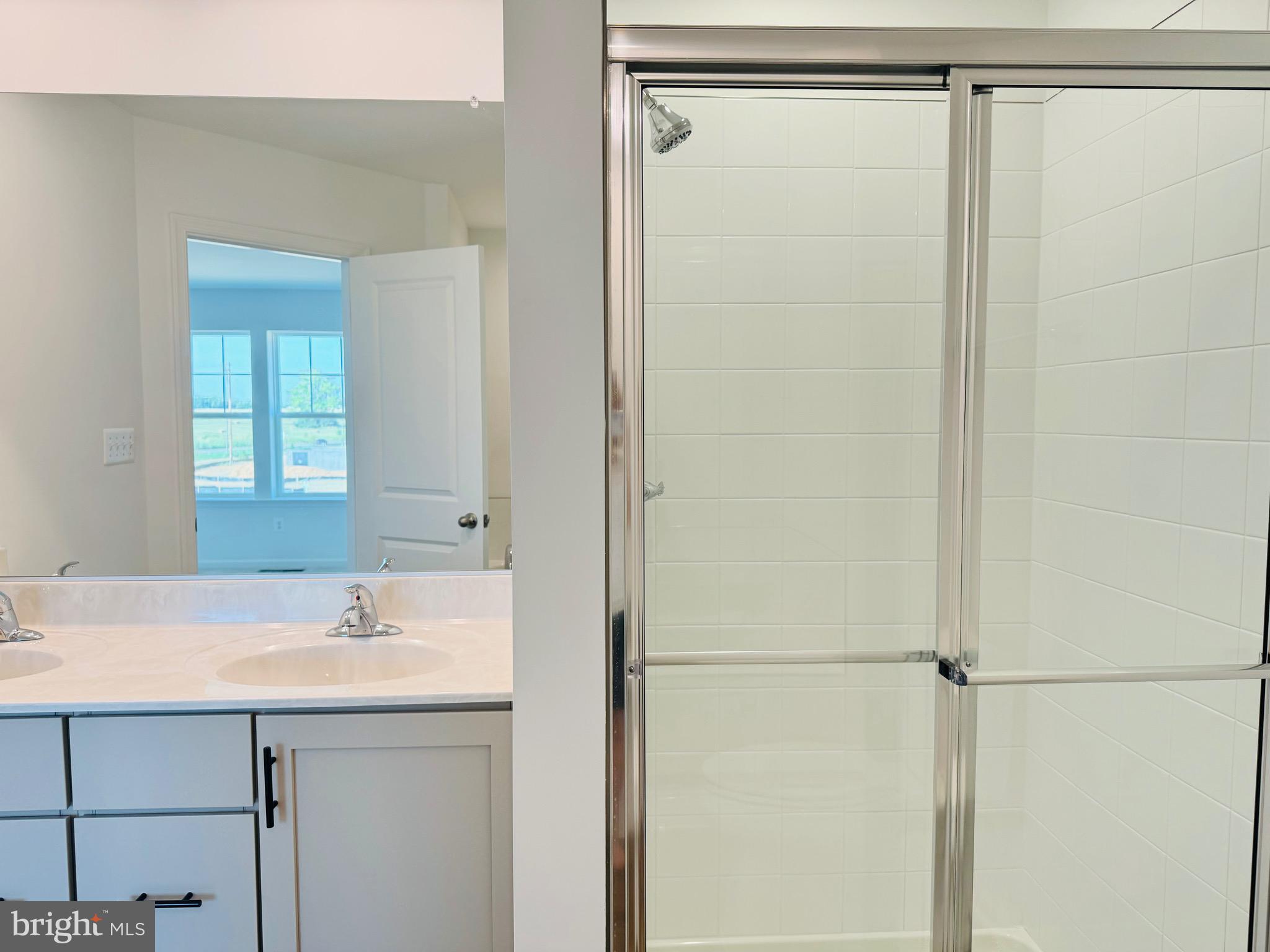 KING'S CROSSING - Residential Lease