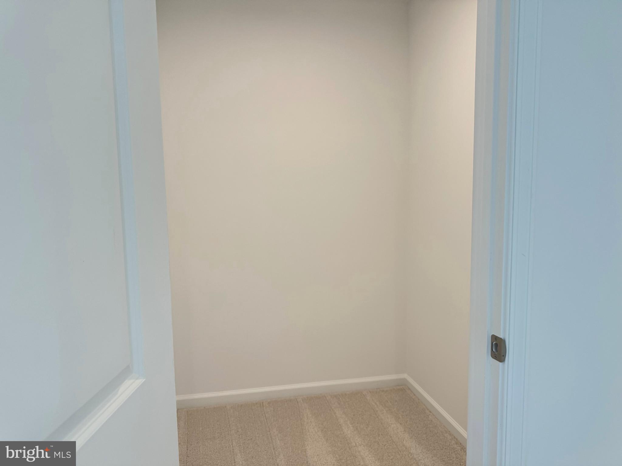 KING'S CROSSING - Residential Lease