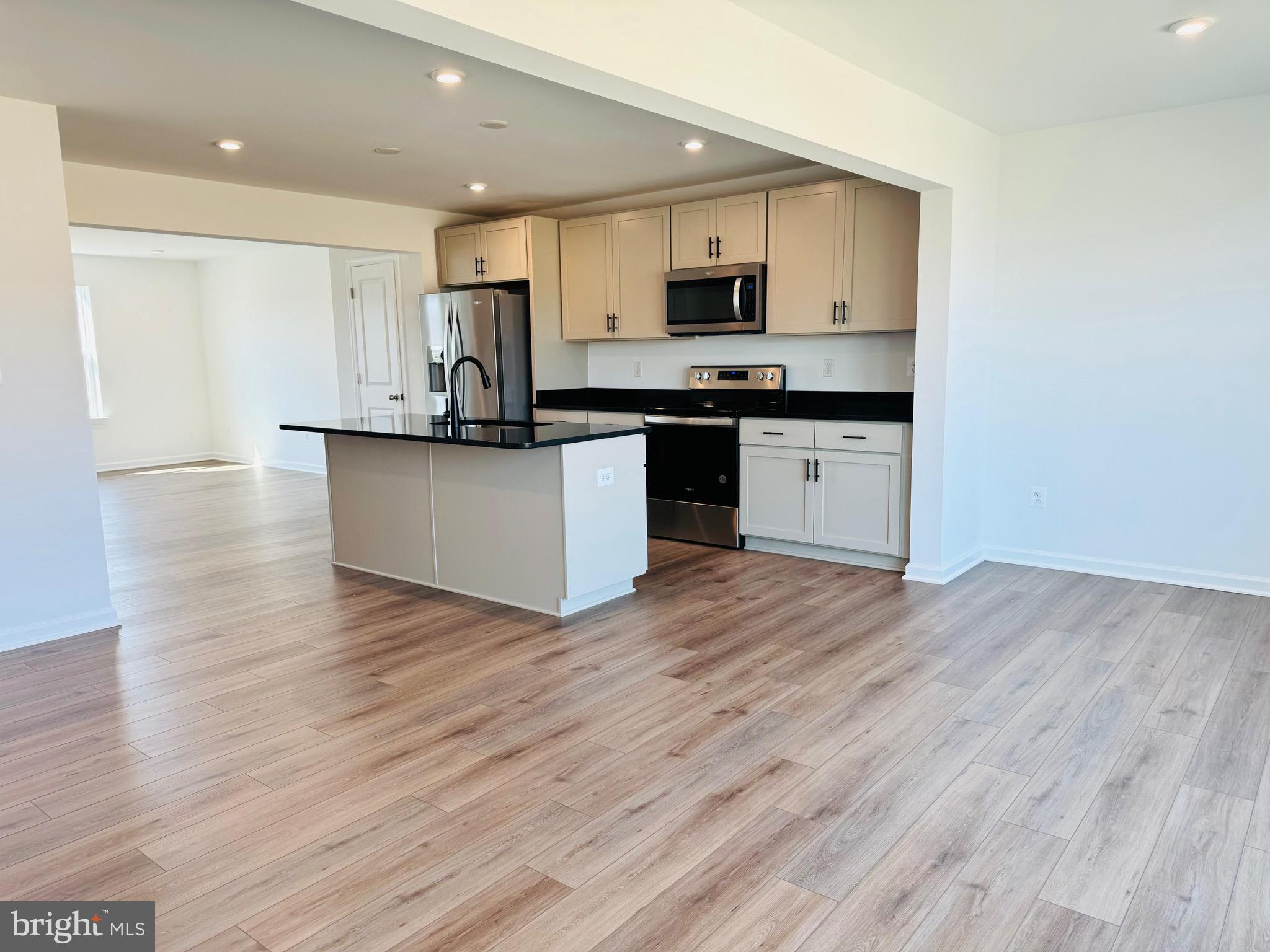 KING'S CROSSING - Residential Lease