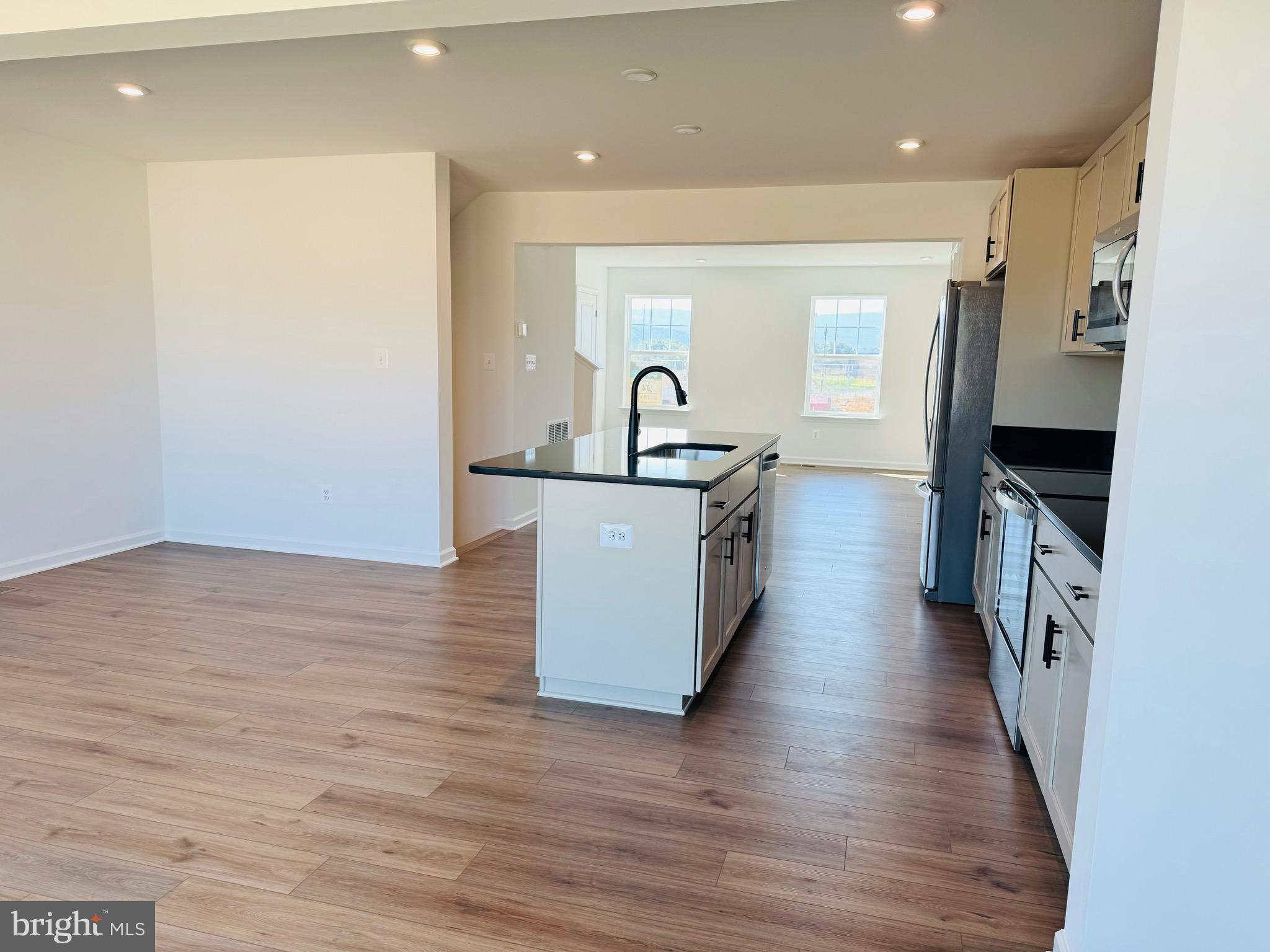 KING'S CROSSING - Residential Lease