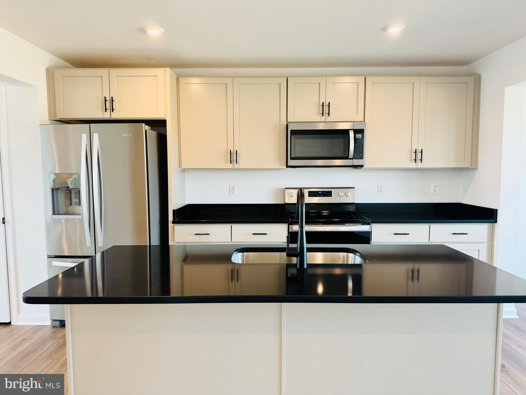 KING'S CROSSING - Residential Lease