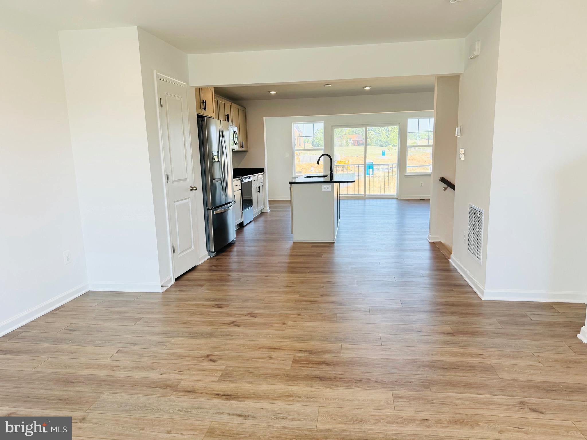 KING'S CROSSING - Residential Lease