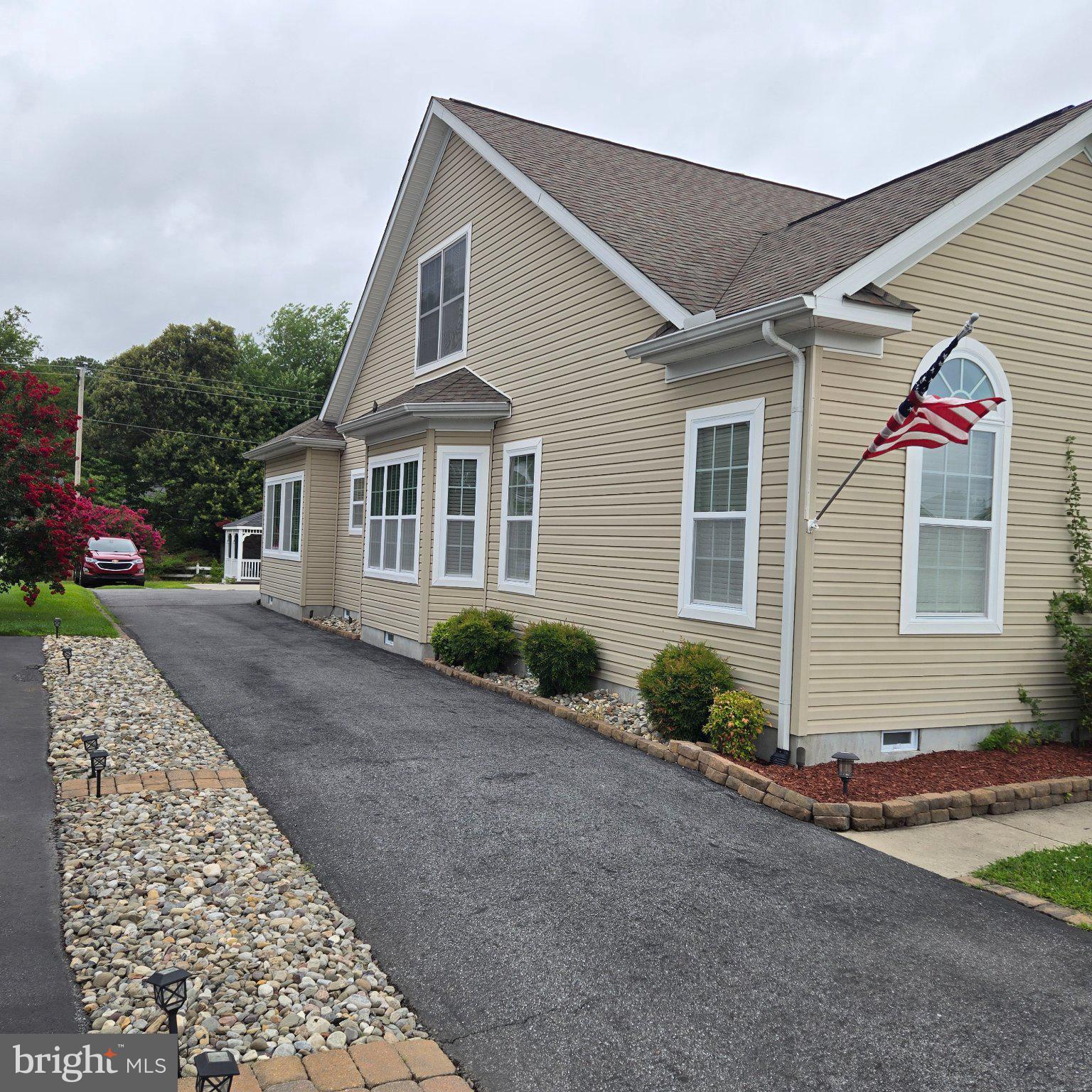 35 LITTLE BIRCH DRIVE