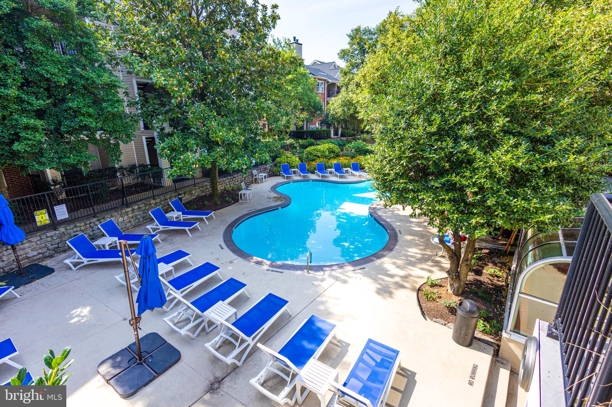 POINTE AT PARK CENTER - Residential