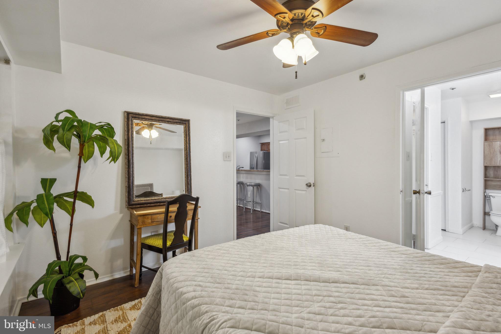 POINTE AT PARK CENTER - Residential