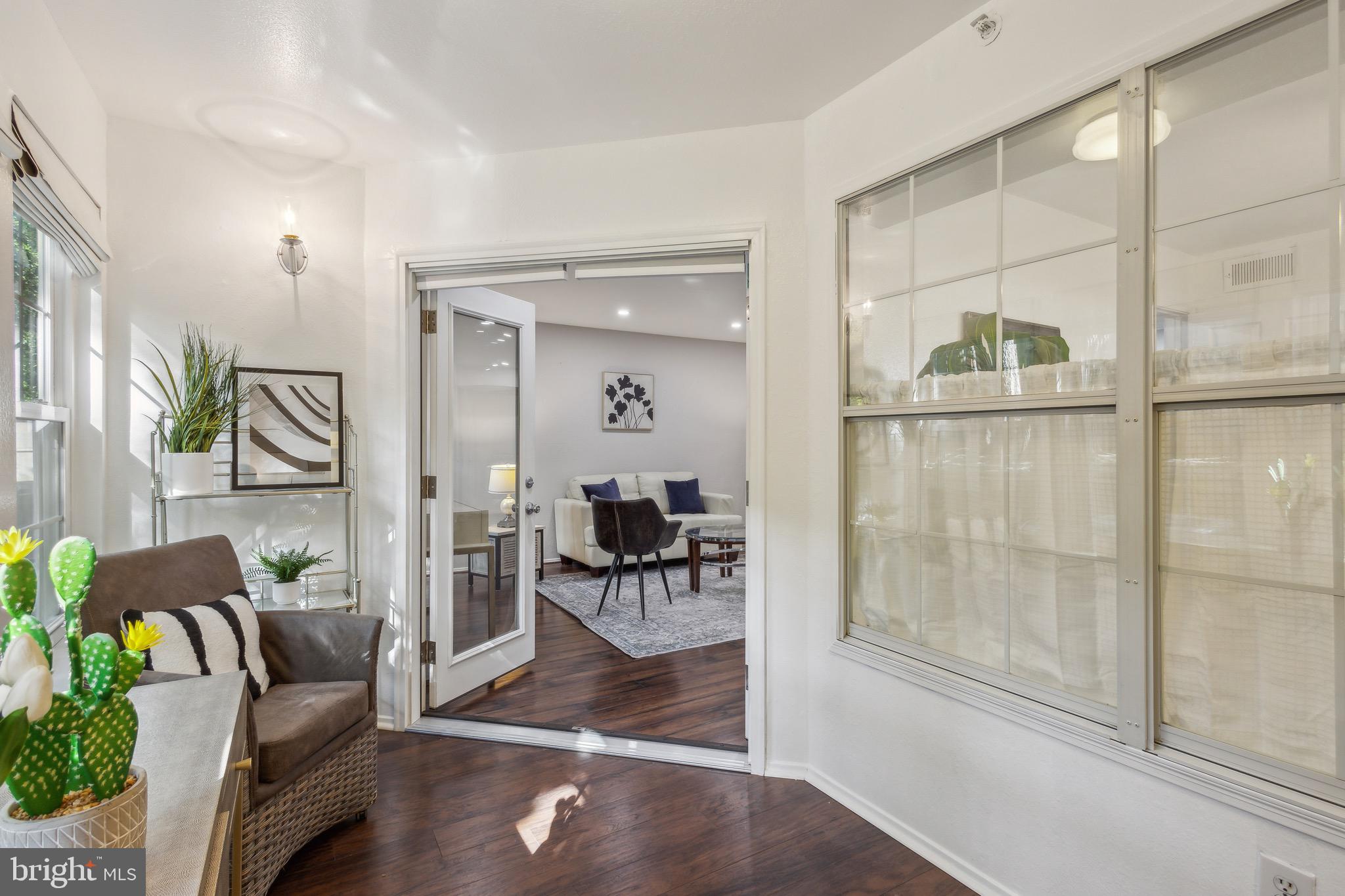 POINTE AT PARK CENTER - Residential