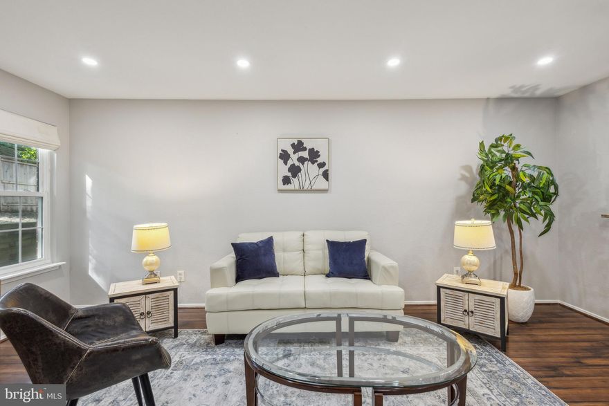 Fantastic opportunity  in the heart of Alexandria, offering wealth of amenities.
Secure gated community including a 24-hour fitness center, sauna, clubhouse, outdoor pool, hot tub,  community garden and a  dog area . Residents perks :  Private shuttle bus to the Pentagon City Metro and indoor reserved  parking garage and Clubhouse. 

Home features a modern  updated open-concept layout with one bedroom, one bathroom, huge walk in closet.  Den / flex room  with New french doors and walk-in closet , Newer upgraded  luxury vinyl plank flooring. New recessed lighting , ceiling fans. The kitchen has been fully updated with New Samsung stainless steel appliances package . The washer dryer combo located in the bath closet .  Newer HVAC  2021, Updated  Newer Window with sound proof.  Surround yourself with all the major conveniences and enjoy the best of Alexandria living at The Pointe.

Located just northwest of Interstate 395, residents enjoy easy commutes into Washington, DC. The community is ideally situated with three shopping centers, metro station located within a 5-minute drive