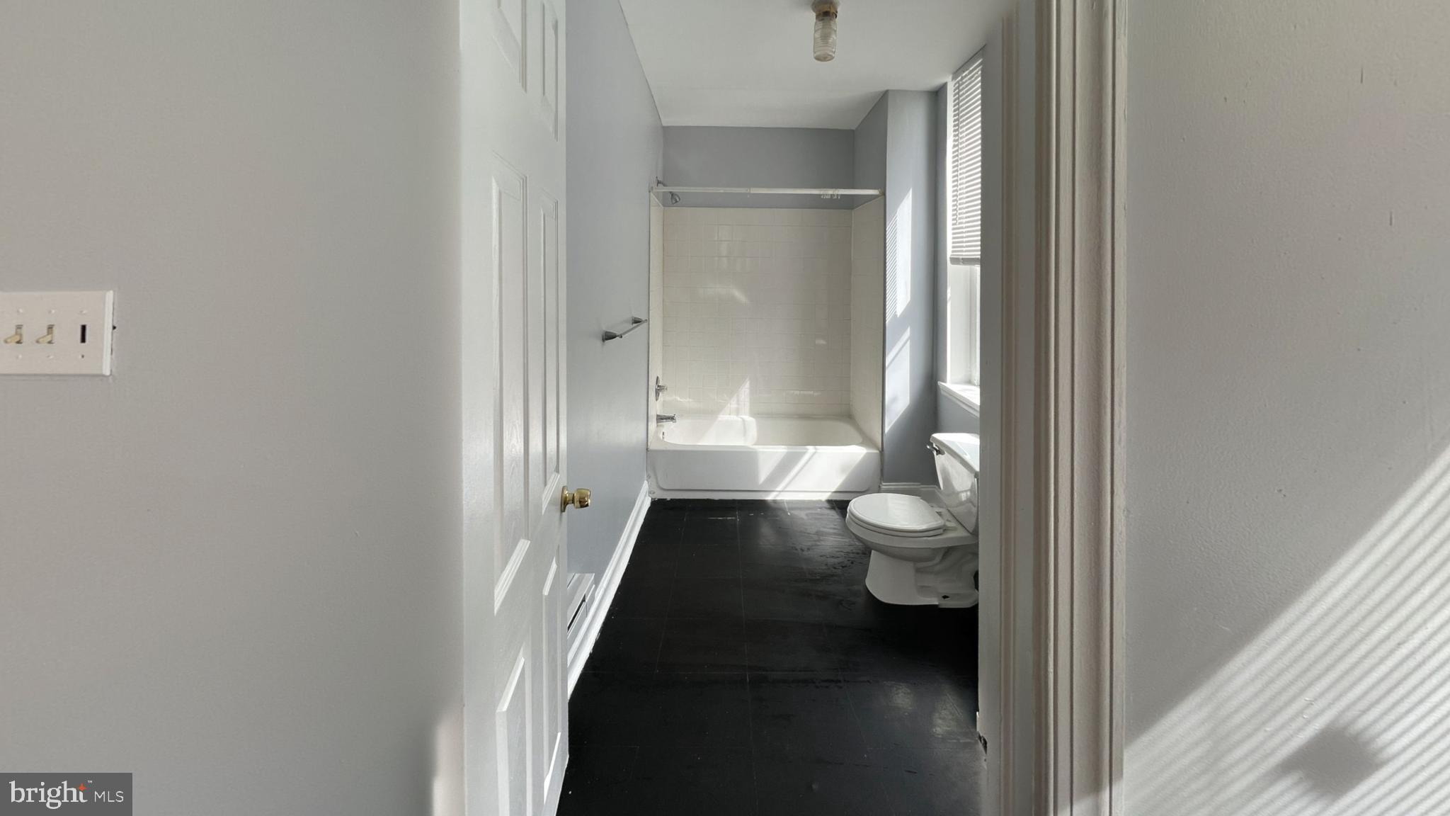 CARROLL PARK - Commercial Sale