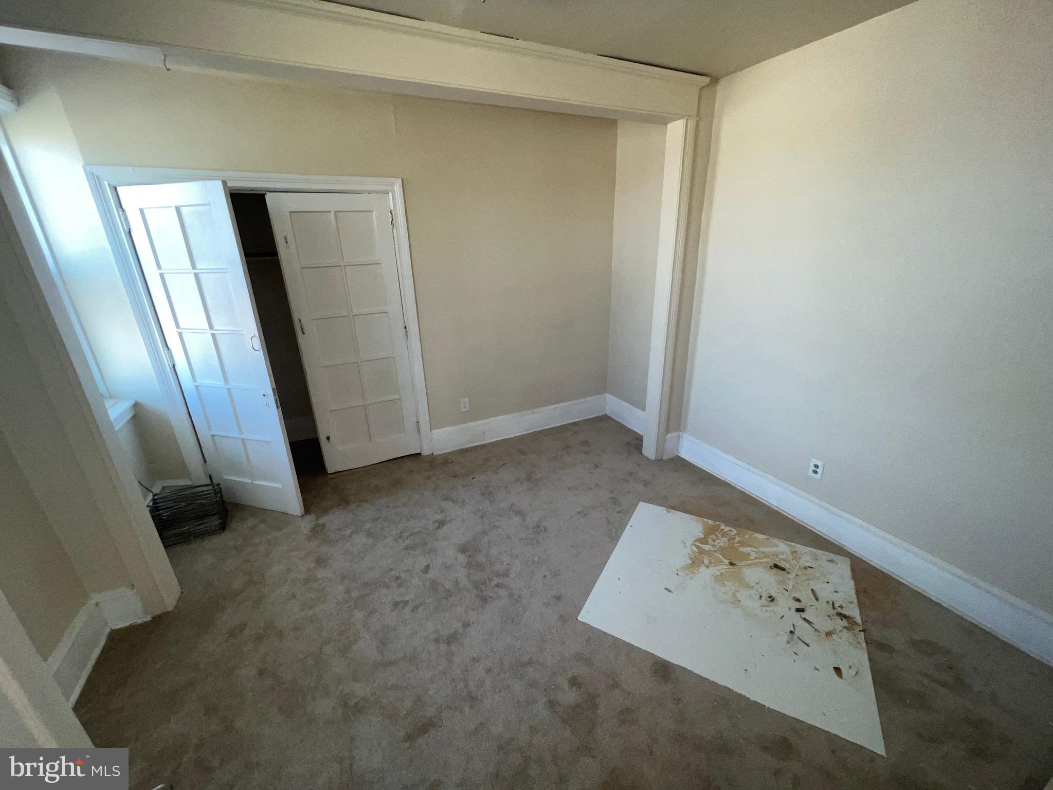 CARROLL PARK - Commercial Sale