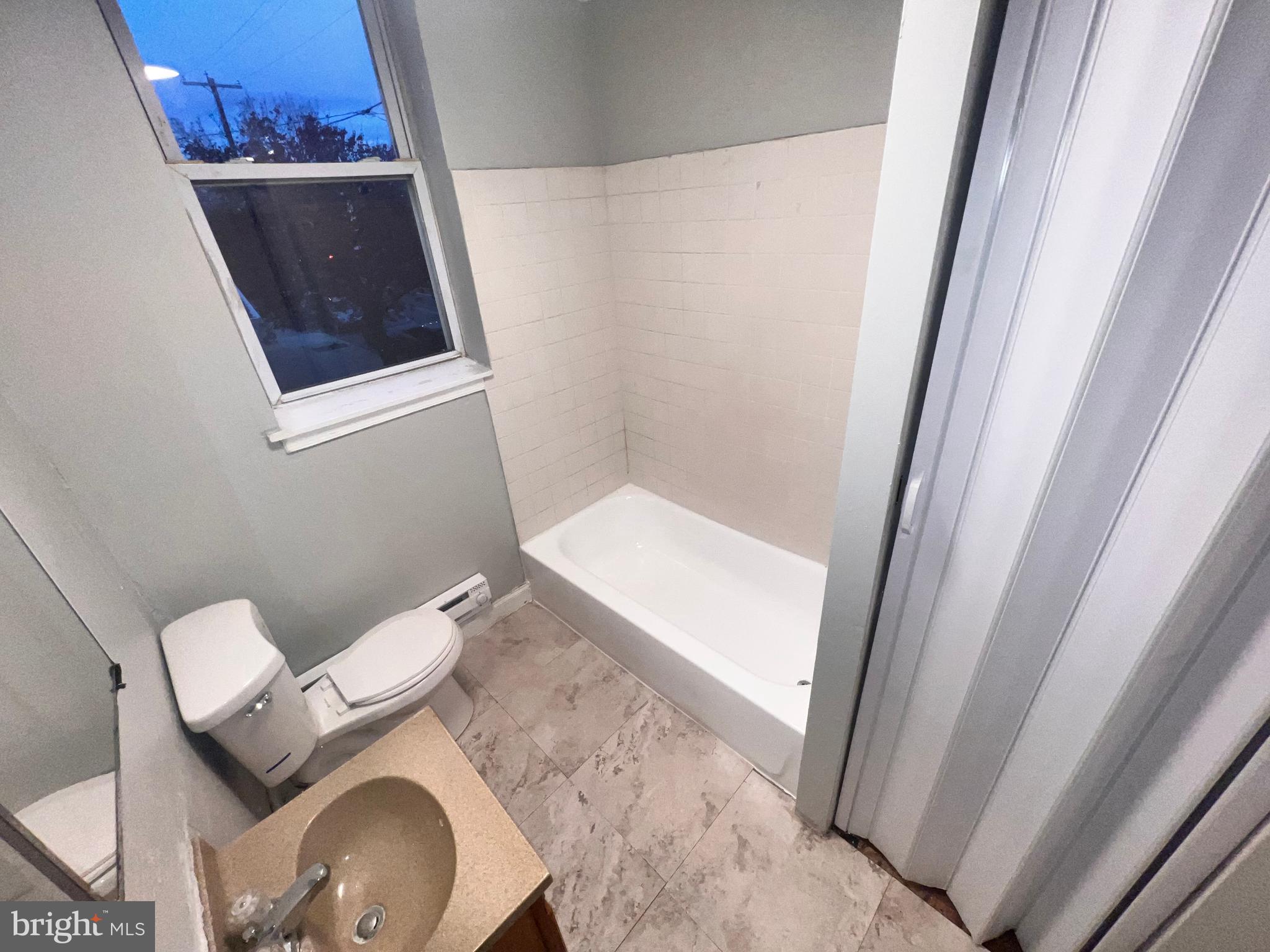 CARROLL PARK - Commercial Sale