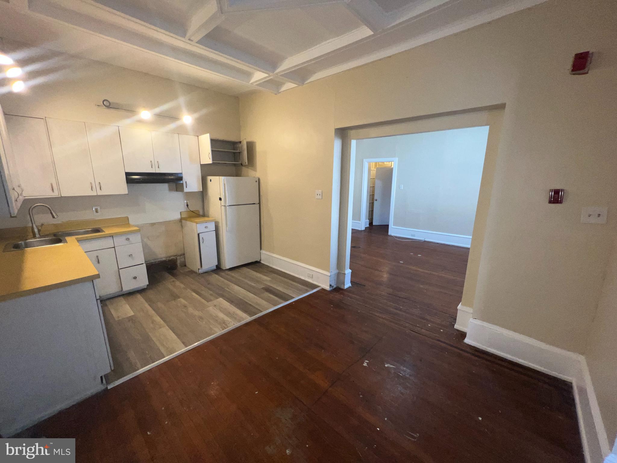 CARROLL PARK - Commercial Sale