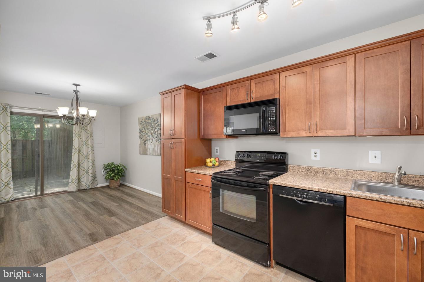 10673 SPRING OAK COURT