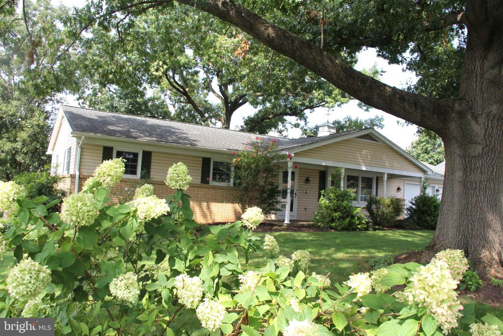 Photo of 2071 Thoroughbred Lane, LANCASTER, PA 17601 (MLS # PALA2094712)