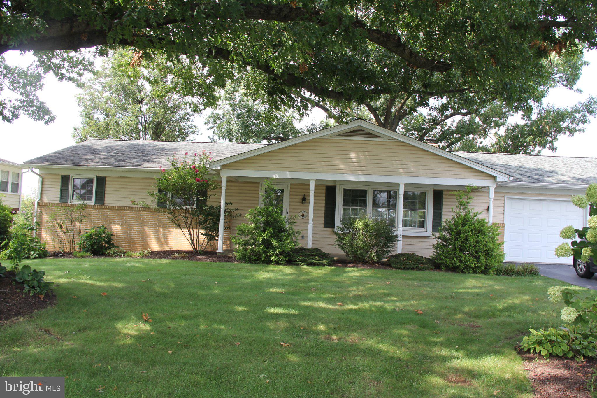 2071 THOROUGHBRED LANE