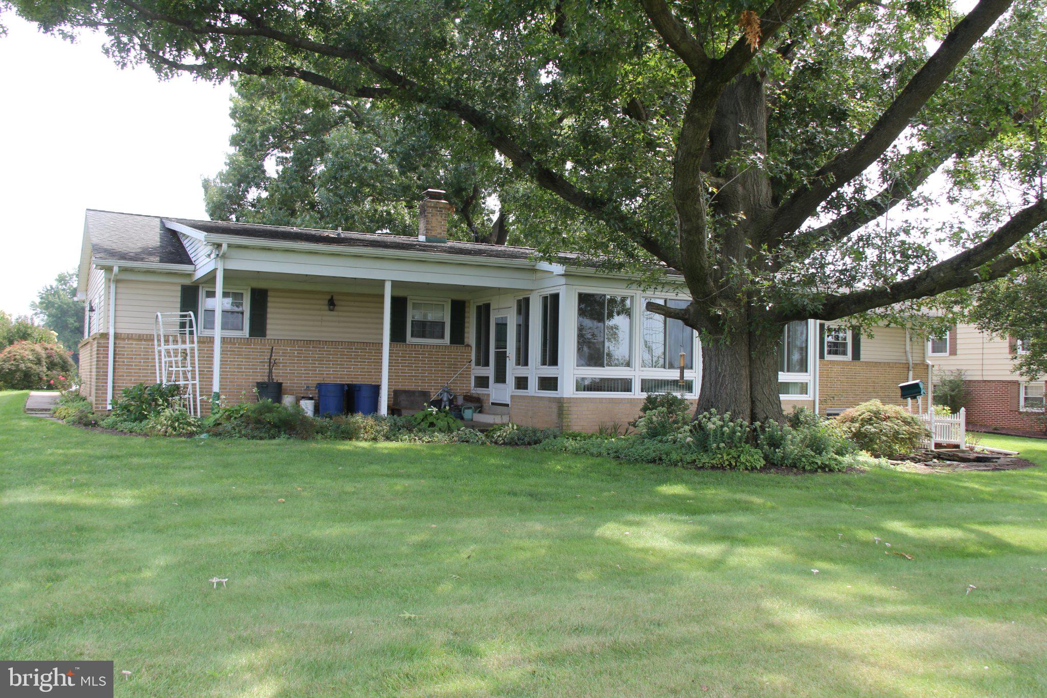2071 THOROUGHBRED LANE