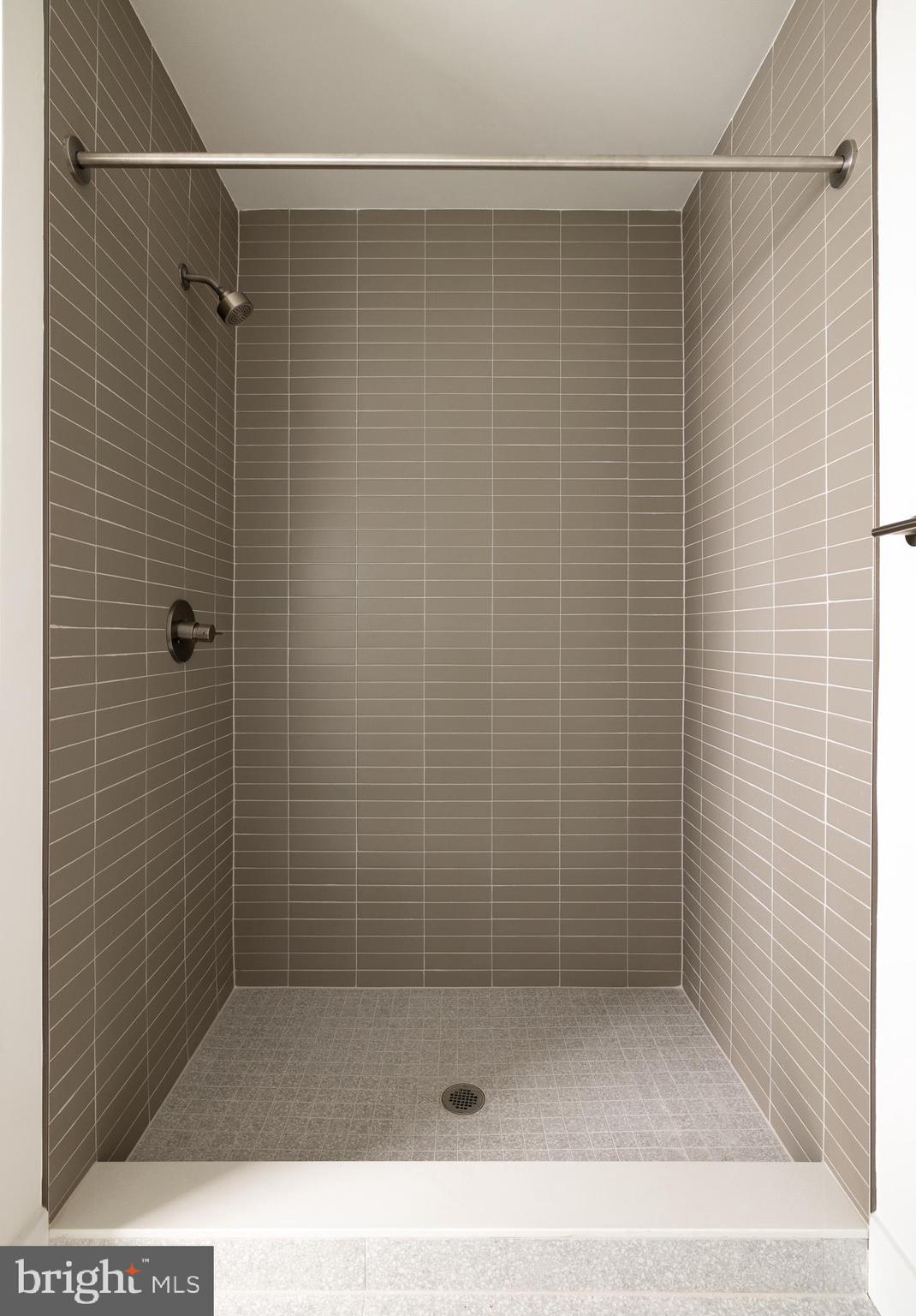 EAST KENSINGTON - Residential Lease