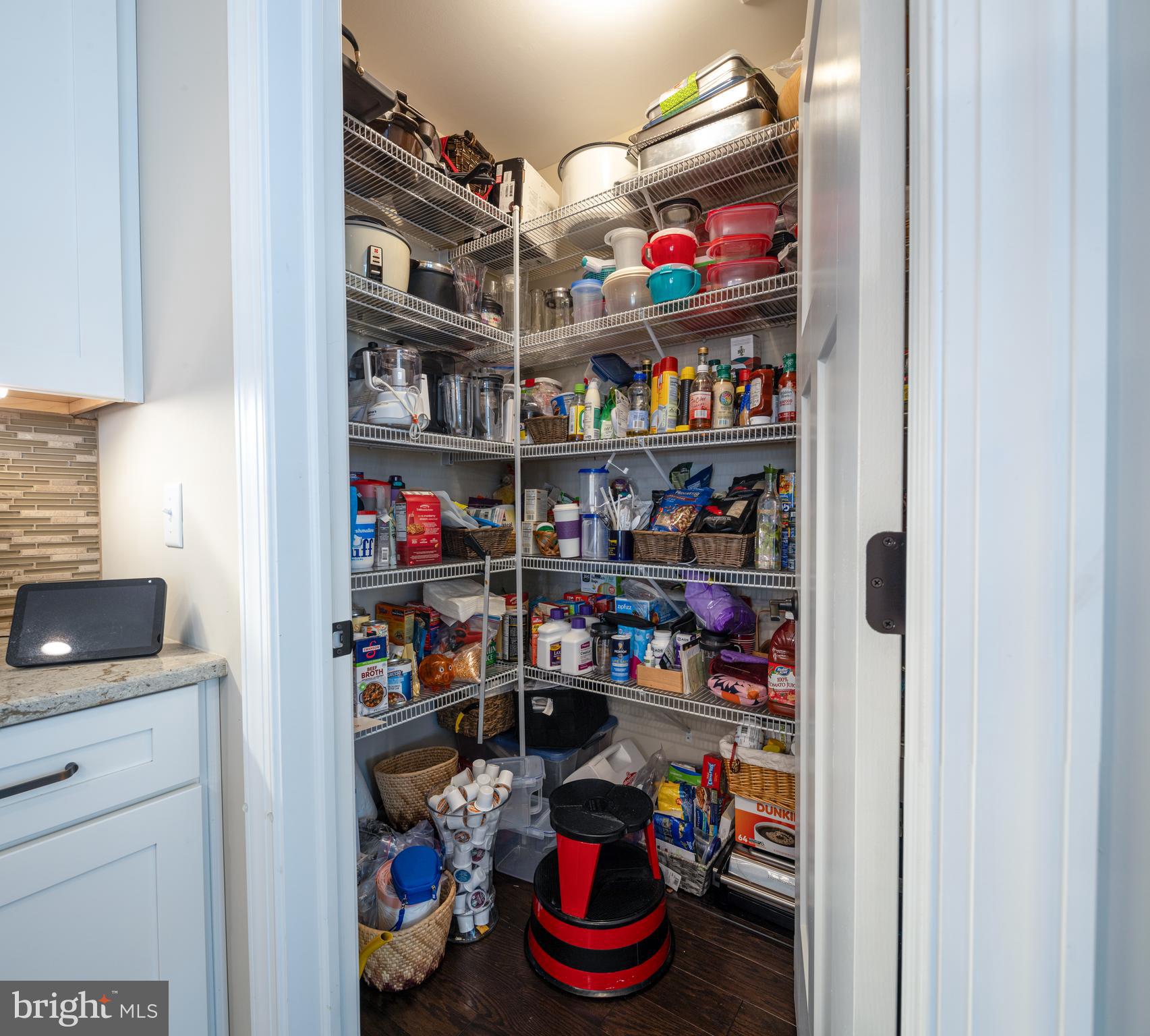 HOME TOWNE SQUARE - Residential