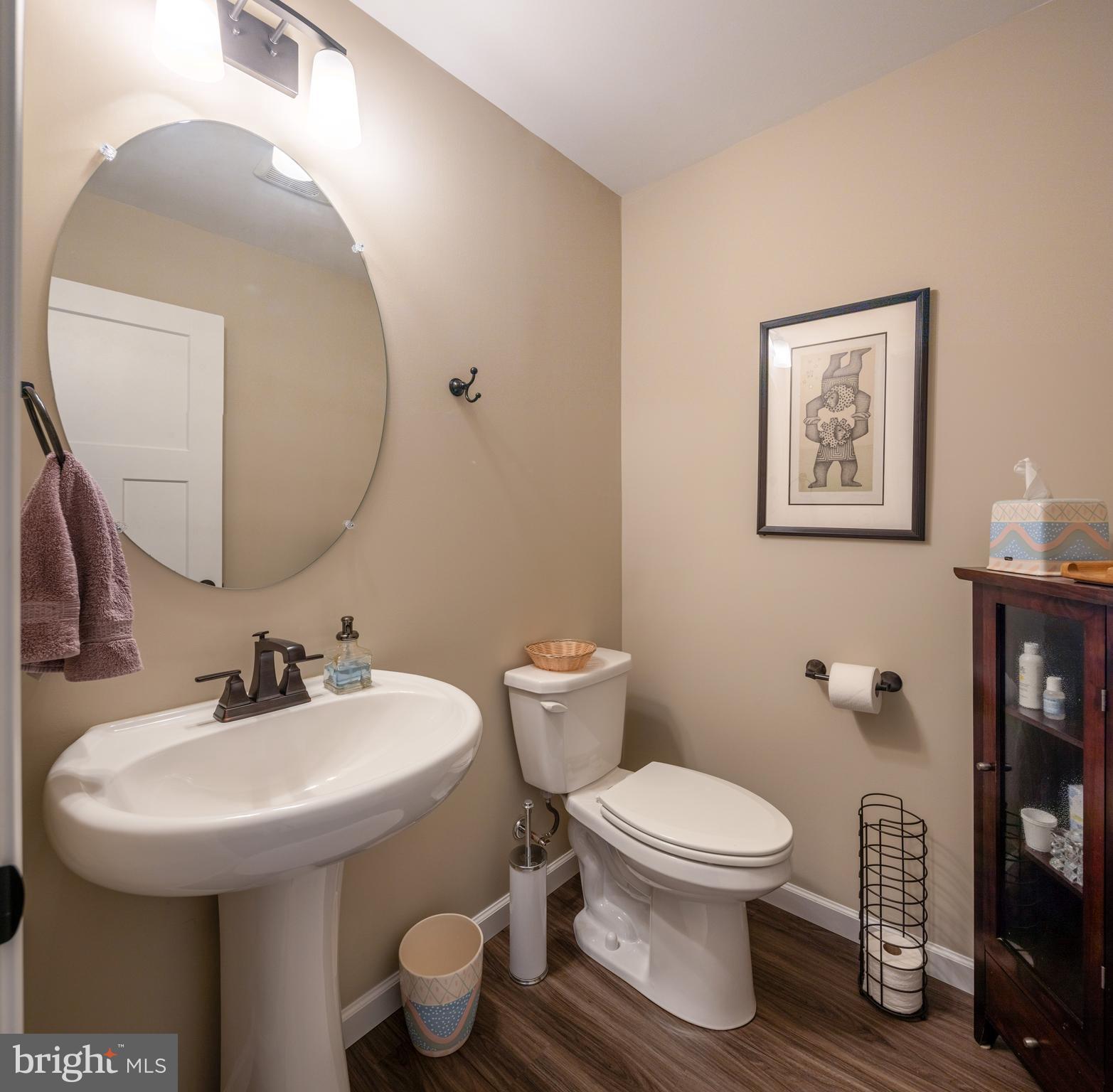 HOME TOWNE SQUARE - Residential