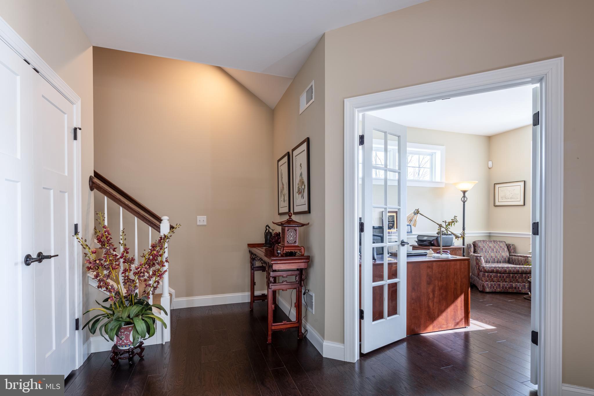 HOME TOWNE SQUARE - Residential