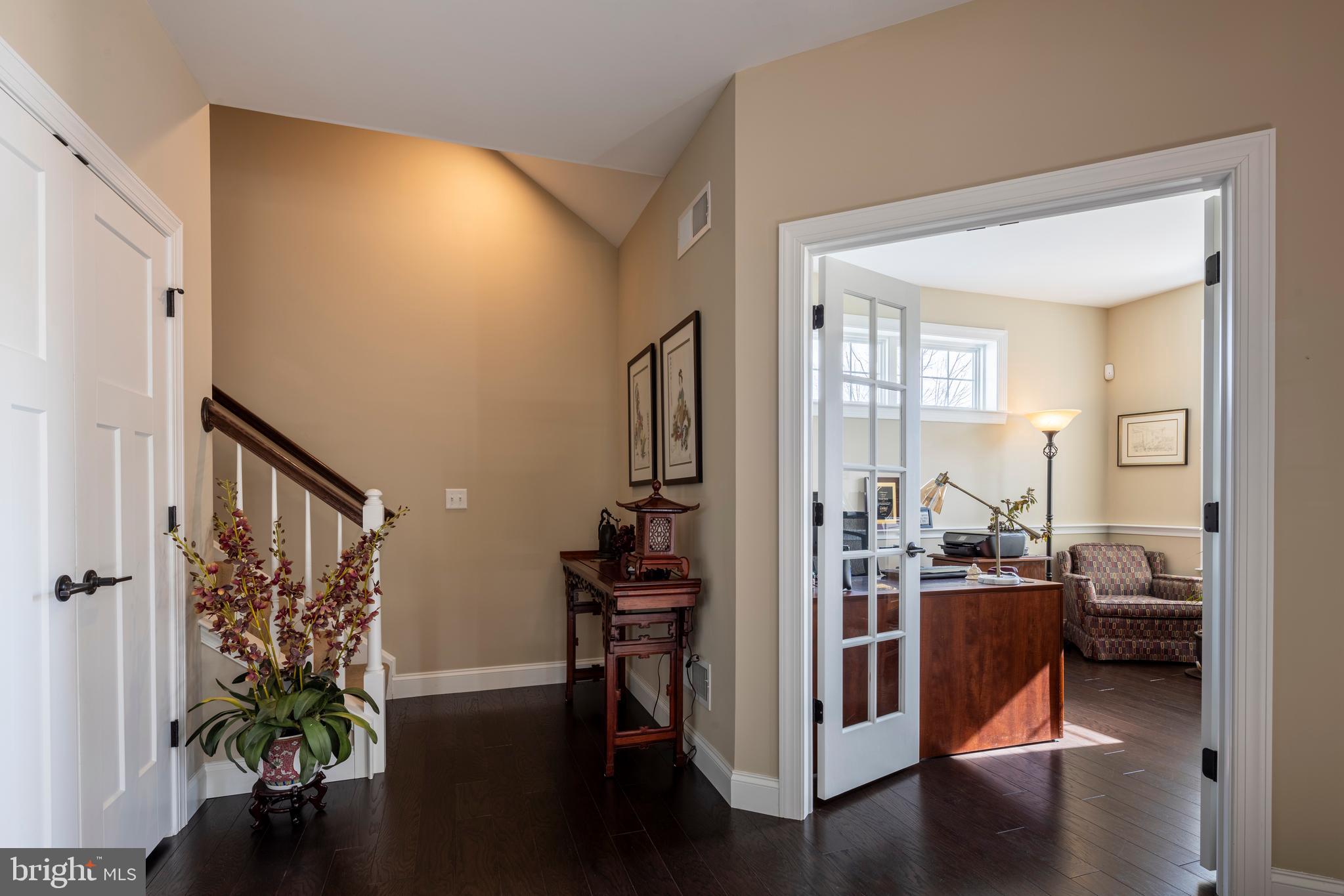 HOME TOWNE SQUARE - Residential