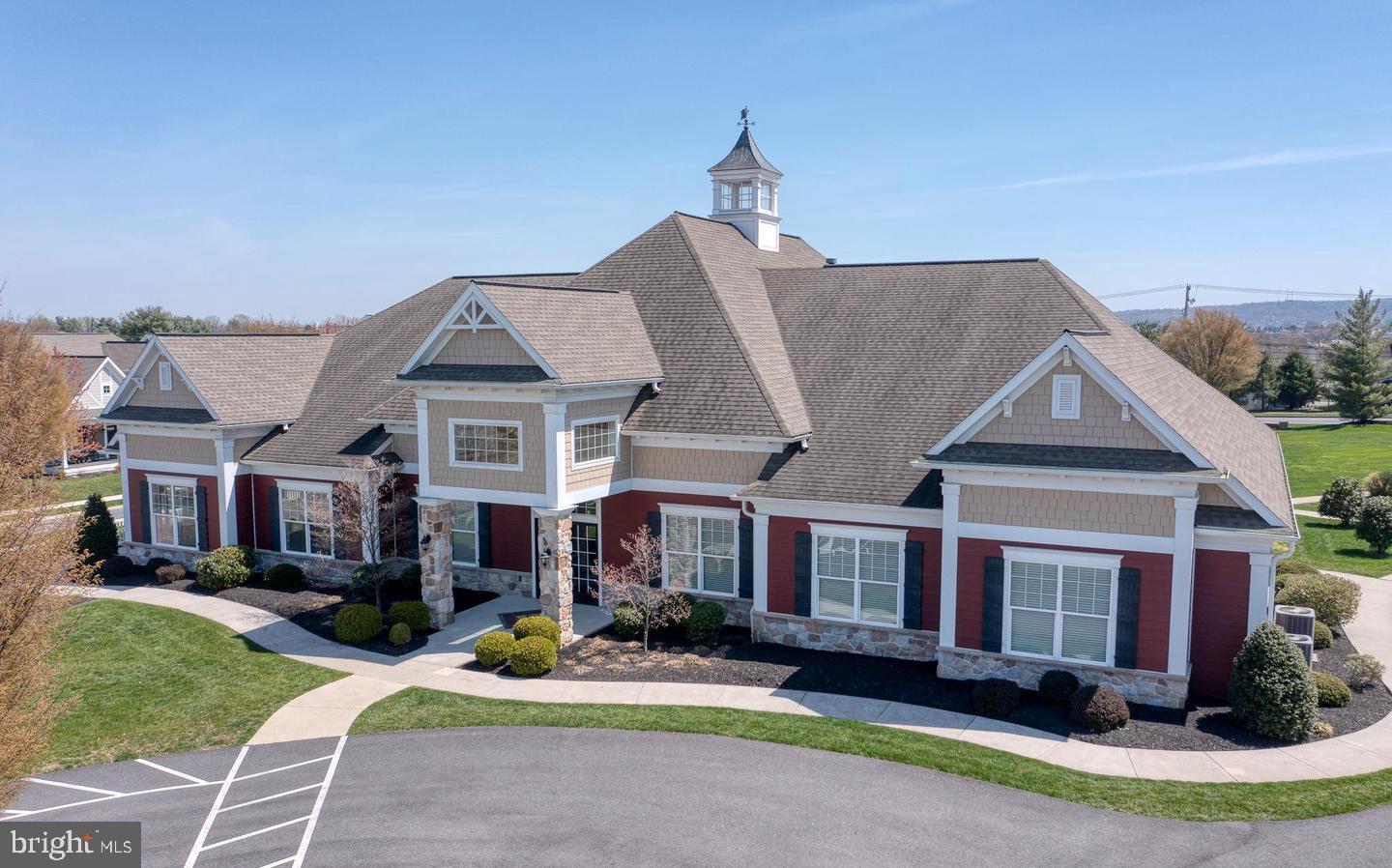 HOME TOWNE SQUARE - Residential