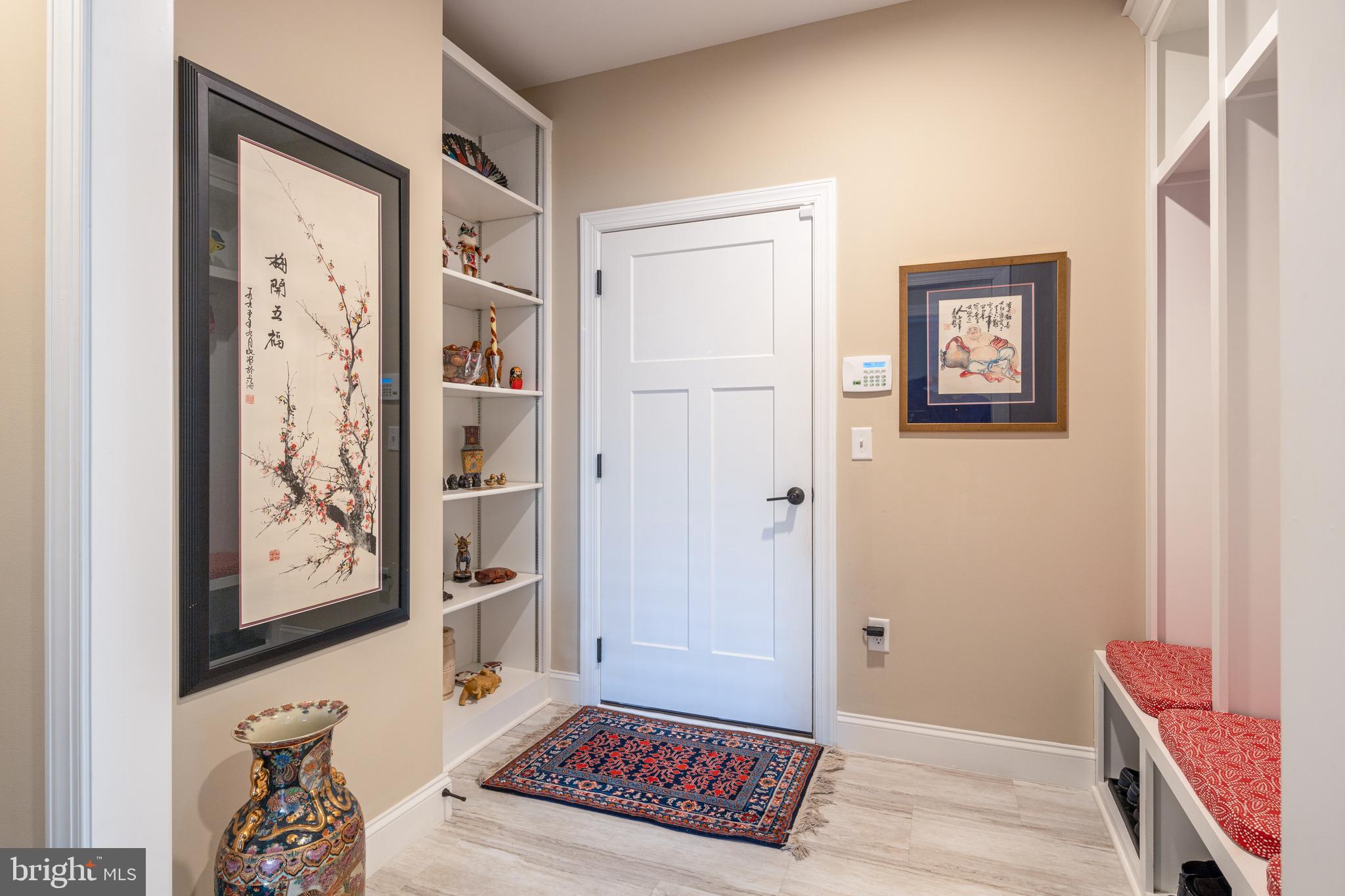 HOME TOWNE SQUARE - Residential