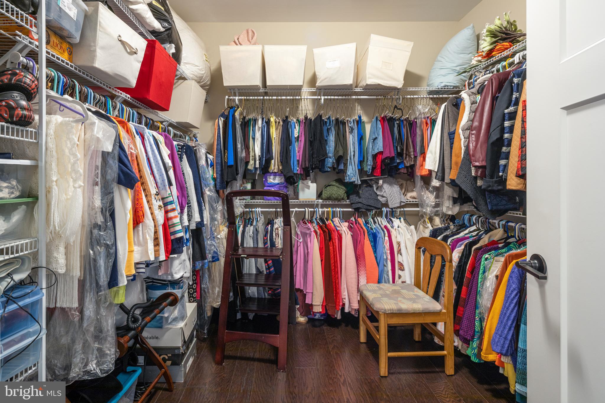 HOME TOWNE SQUARE - Residential