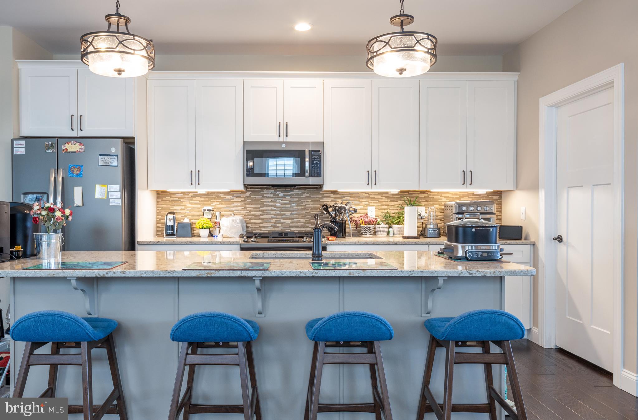 HOME TOWNE SQUARE - Residential