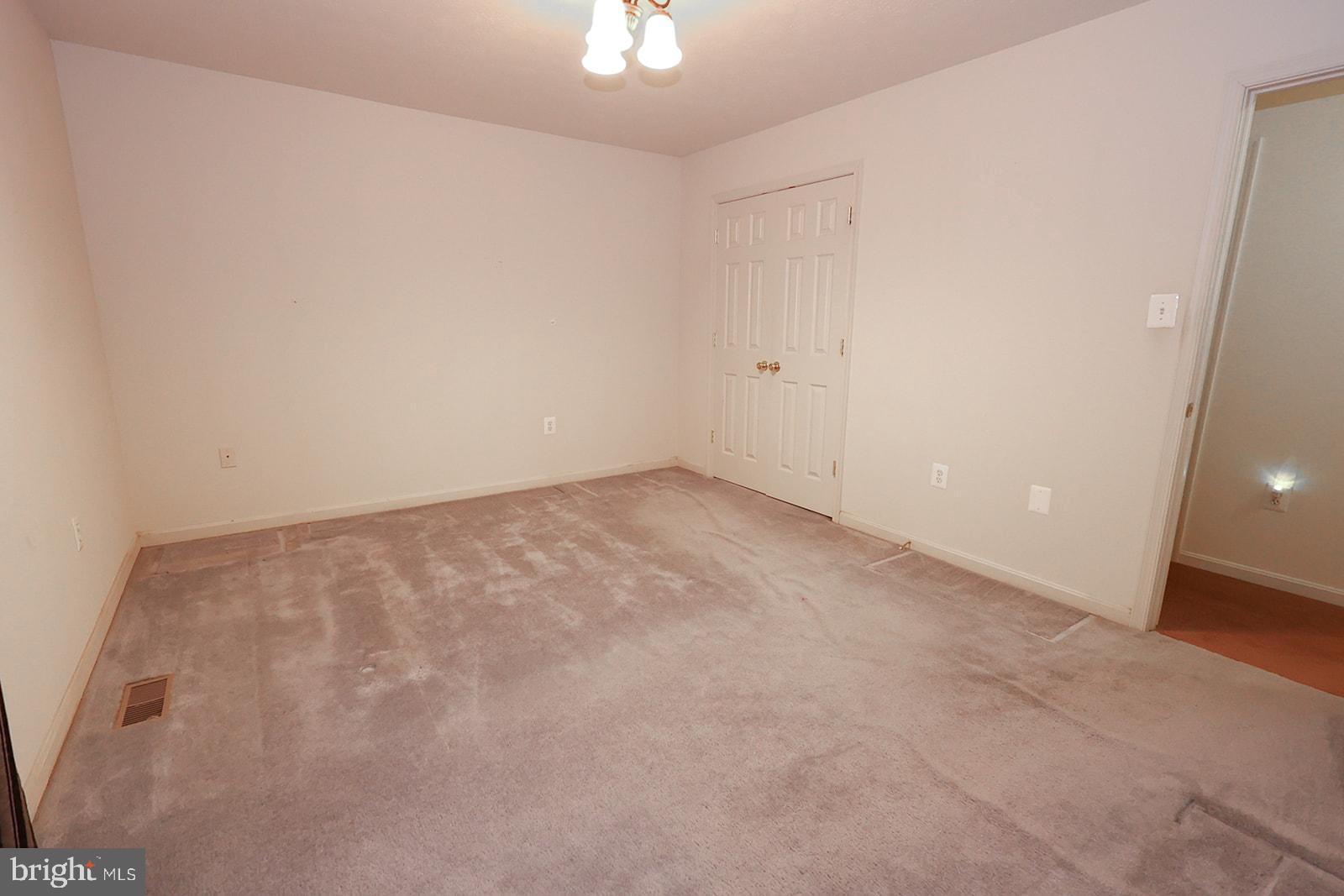 IDA LAVENDER ESTATE - Residential