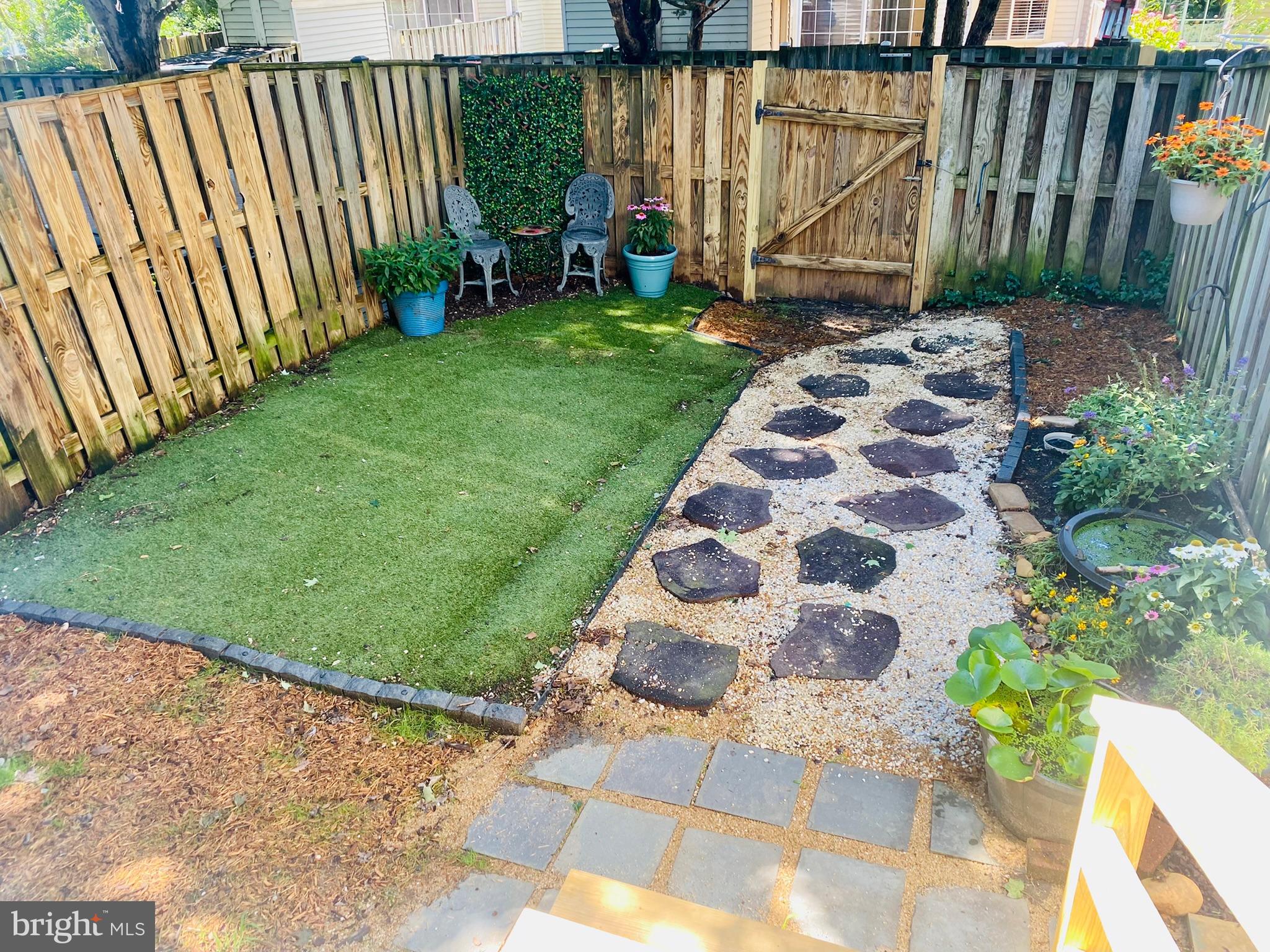 WOODSTONE - Residential