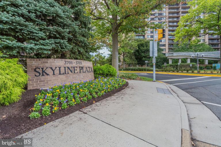 SKYLINE PLAZA - Residential Lease