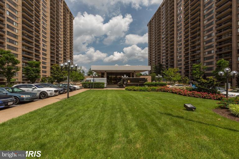 SKYLINE PLAZA - Residential Lease