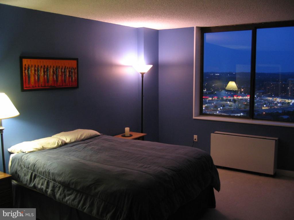 SKYLINE PLAZA - Residential Lease