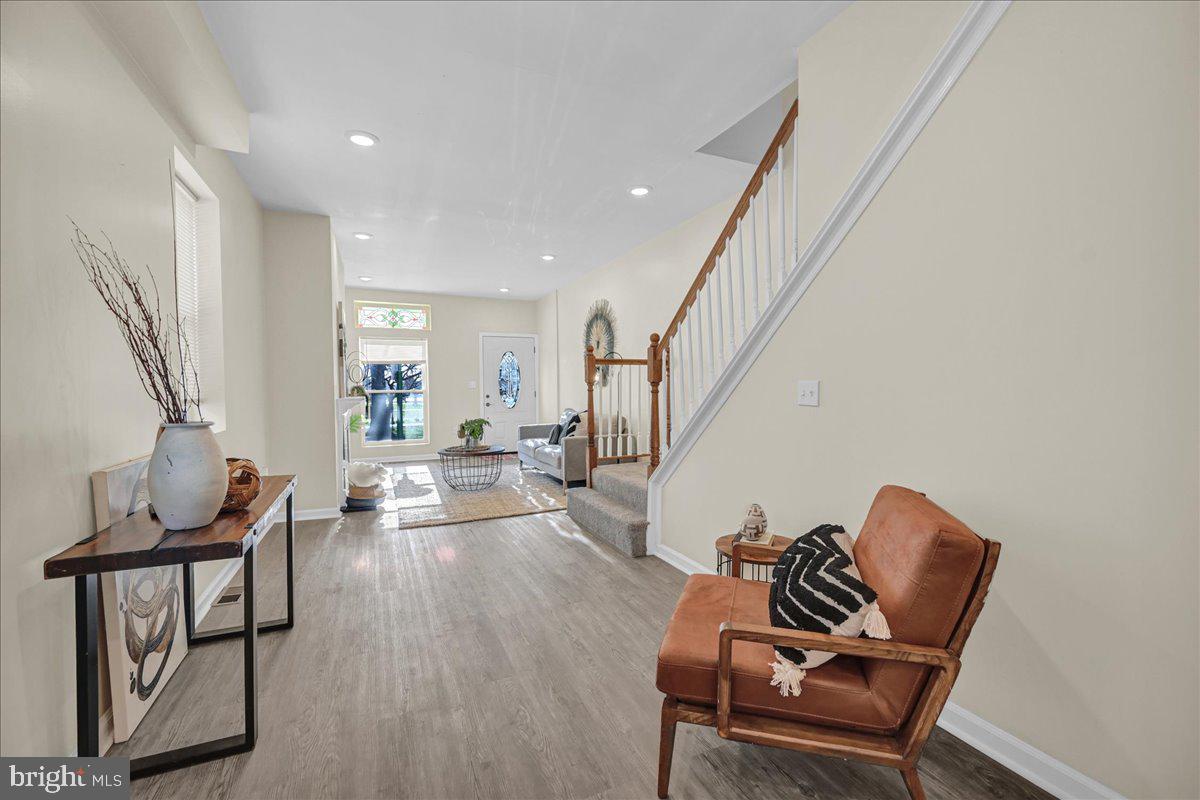 LOCUST POINT - Residential