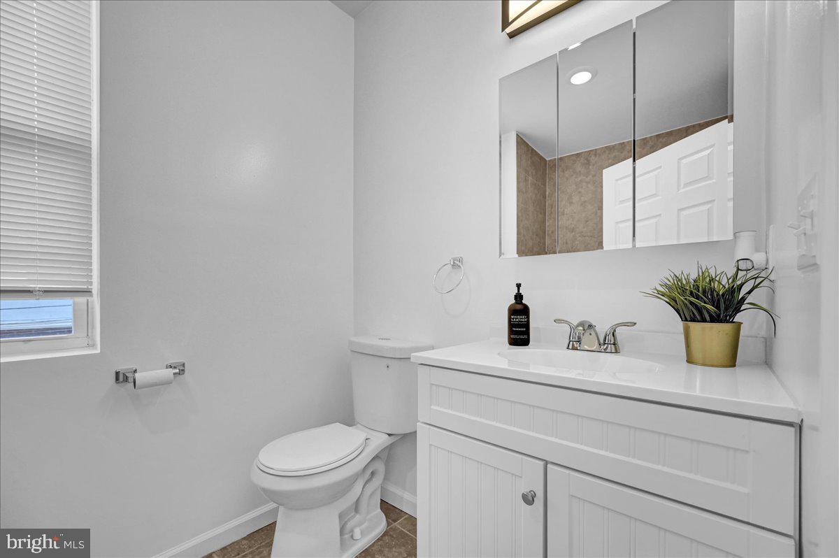 LOCUST POINT - Residential
