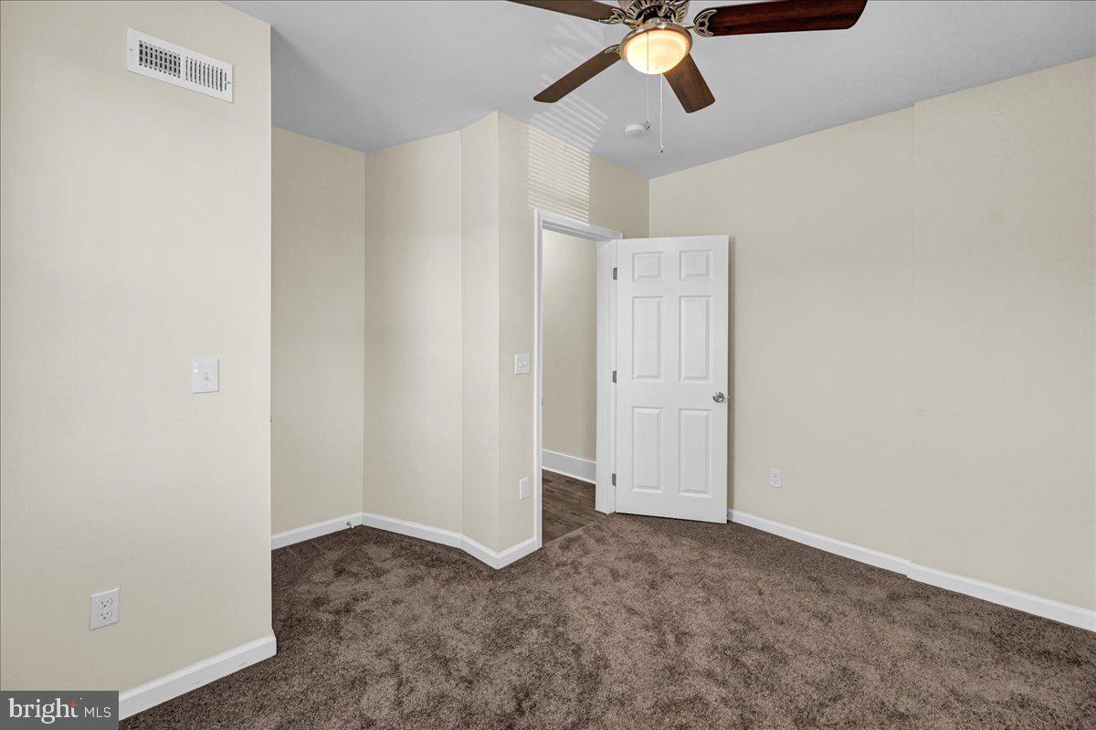 LOCUST POINT - Residential