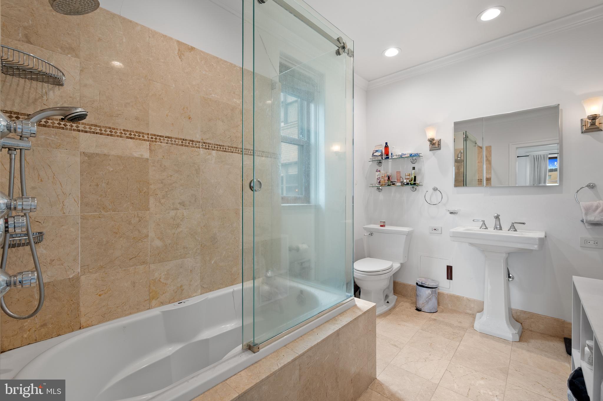 DUPONT CIRCLE - Residential Lease