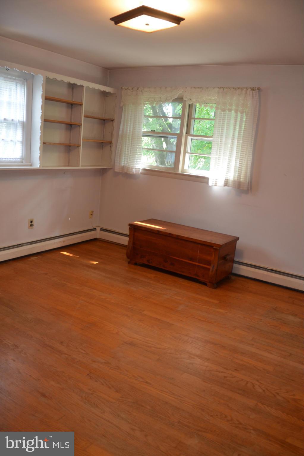 WAVERLY HILLS - Residential