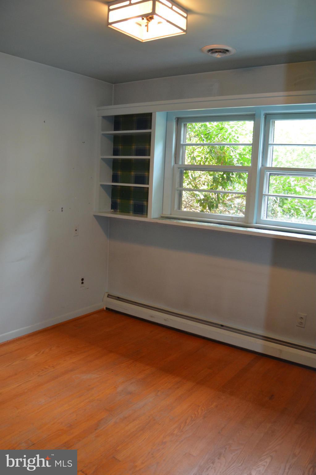 WAVERLY HILLS - Residential