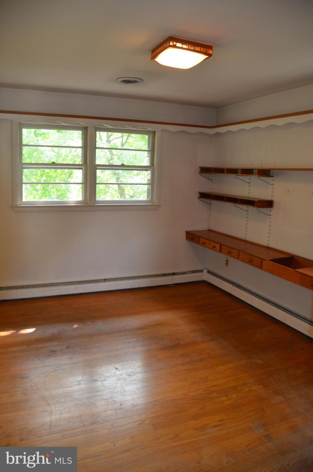 WAVERLY HILLS - Residential