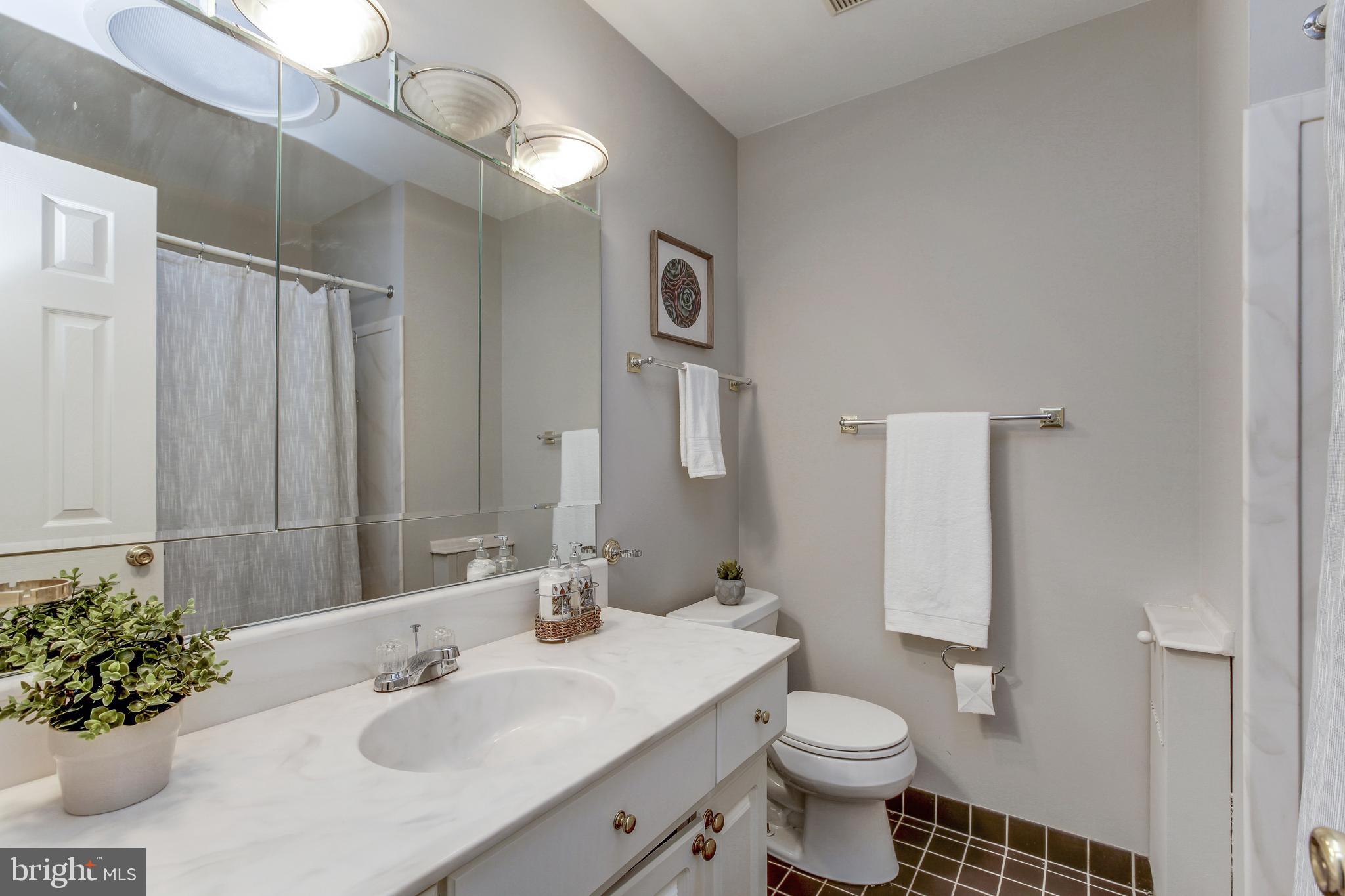 REGENCY ESTATES - Residential