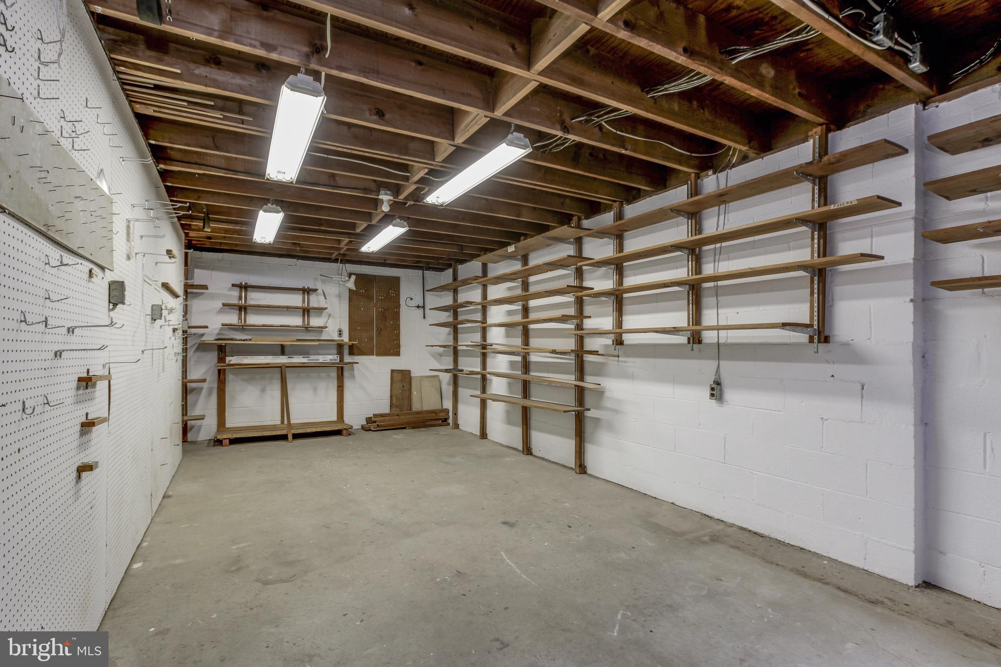 REGENCY ESTATES - Residential