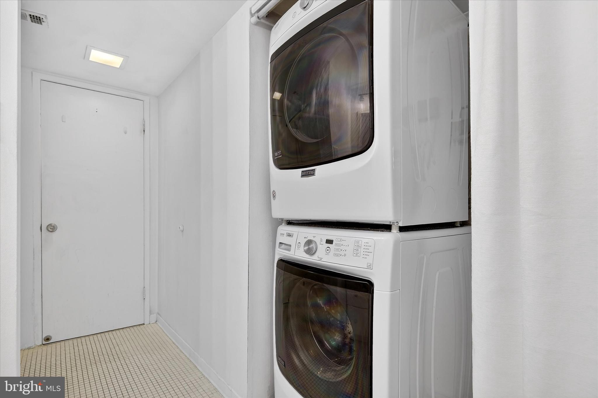 JEFFERSON MEWS - Residential