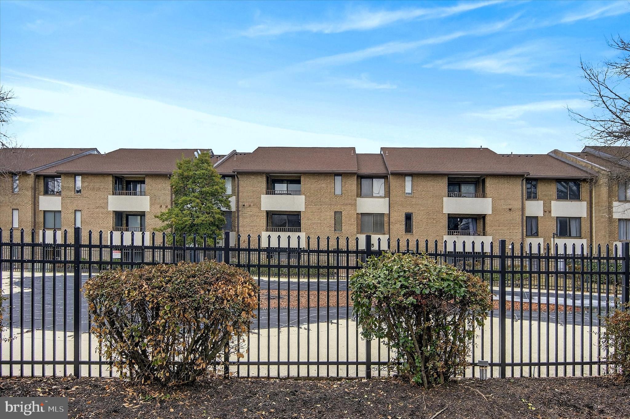 JEFFERSON MEWS - Residential