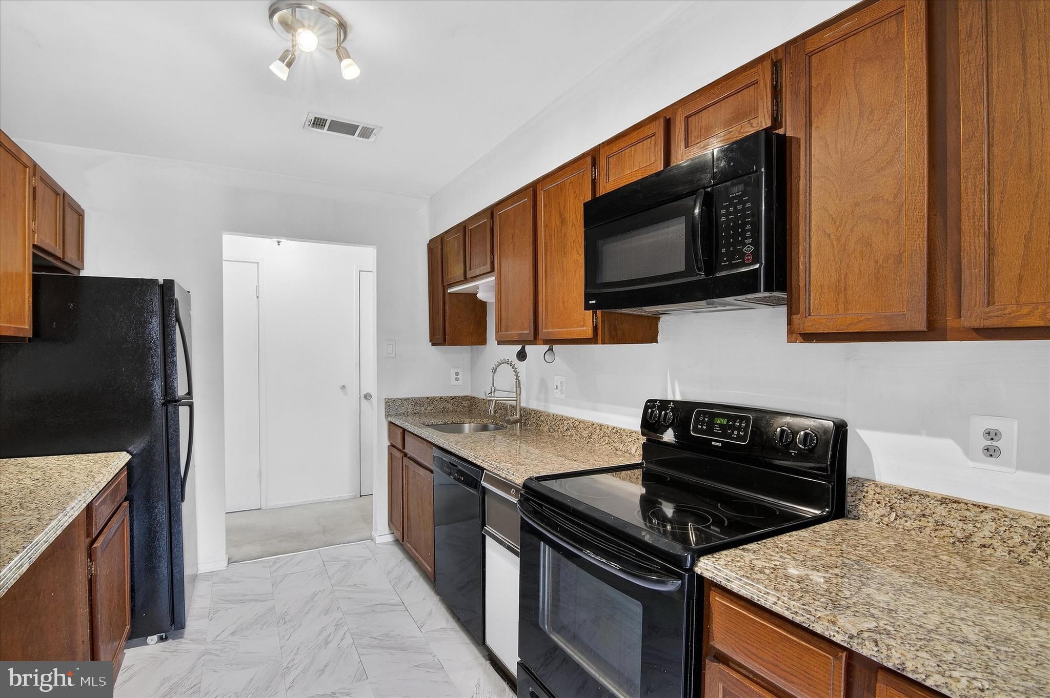 JEFFERSON MEWS - Residential