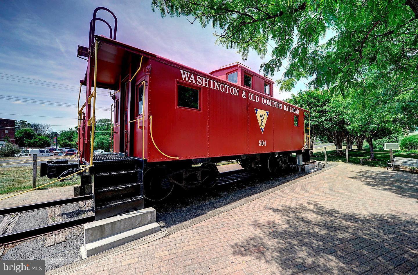 JEFFERSON MEWS - Residential