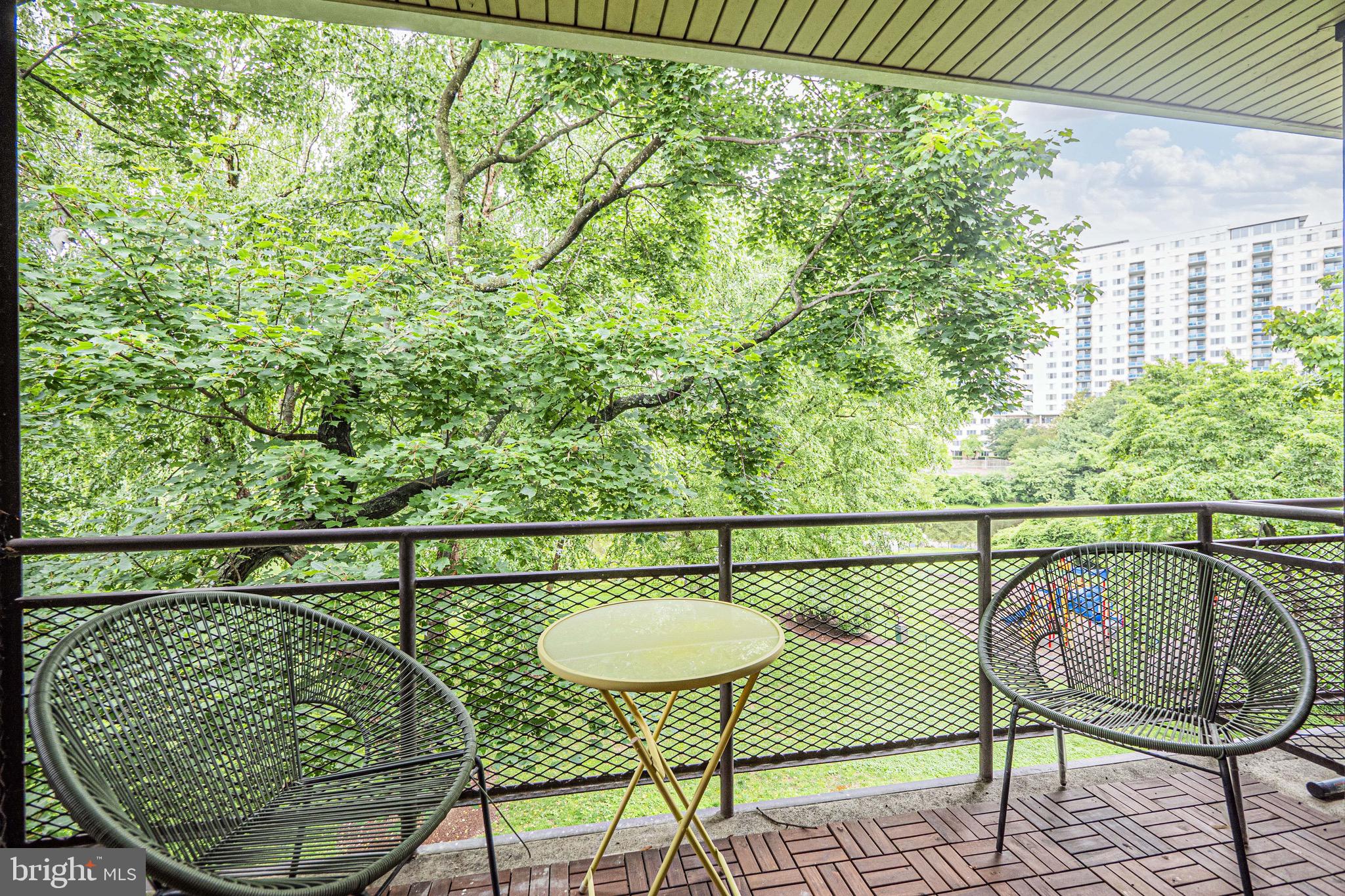 10404 ROCKVILLE PIK 401